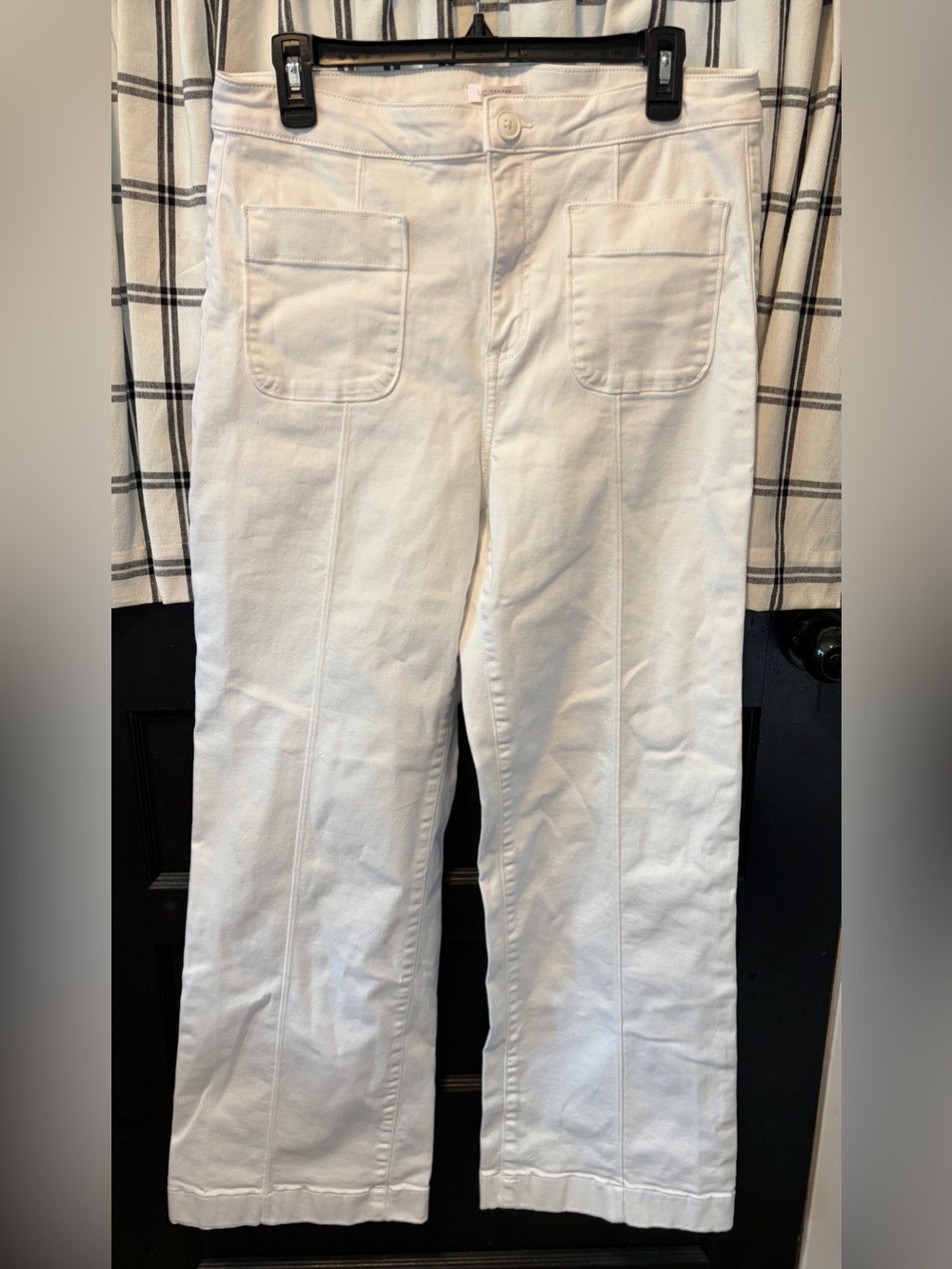 LC Lauren Conrad Kohl’s White Patch Pocket Super High Rise Wide Leg Jeans 14.
